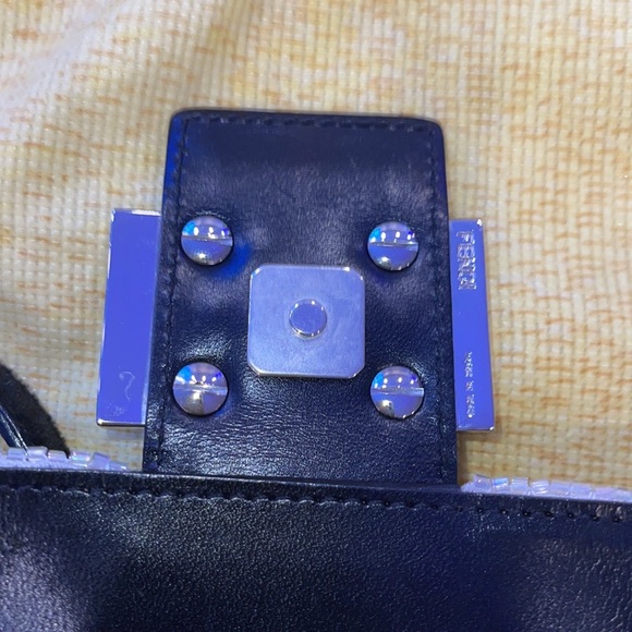 SOLD🎈Vintage FENDI baguette shoulder bag RARE FIND SHE BEAUTIFUL !!! Comes dust - Picture 13 of 13